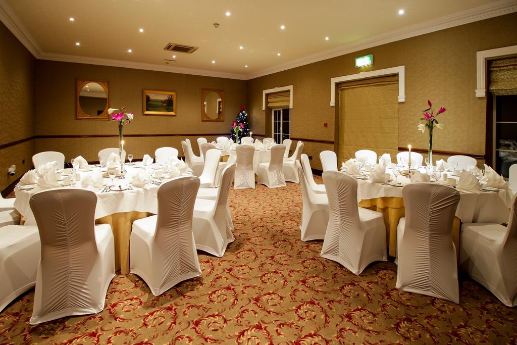 Seven Oaks Hotel Carlow Exteriör bild