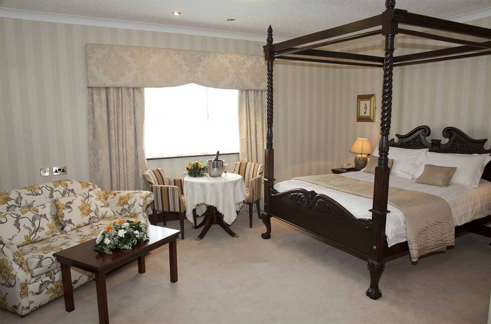 Seven Oaks Hotel Carlow Exteriör bild